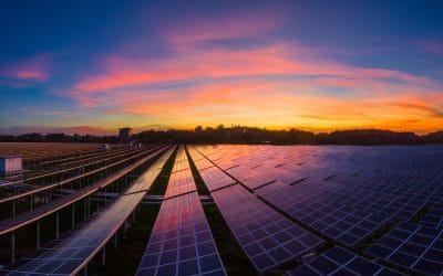 Apesar da queda de temperatura, instalações de painéis solares seguem aquecidas